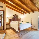 Majestic Holiday Estate Up To 12 In Calvia