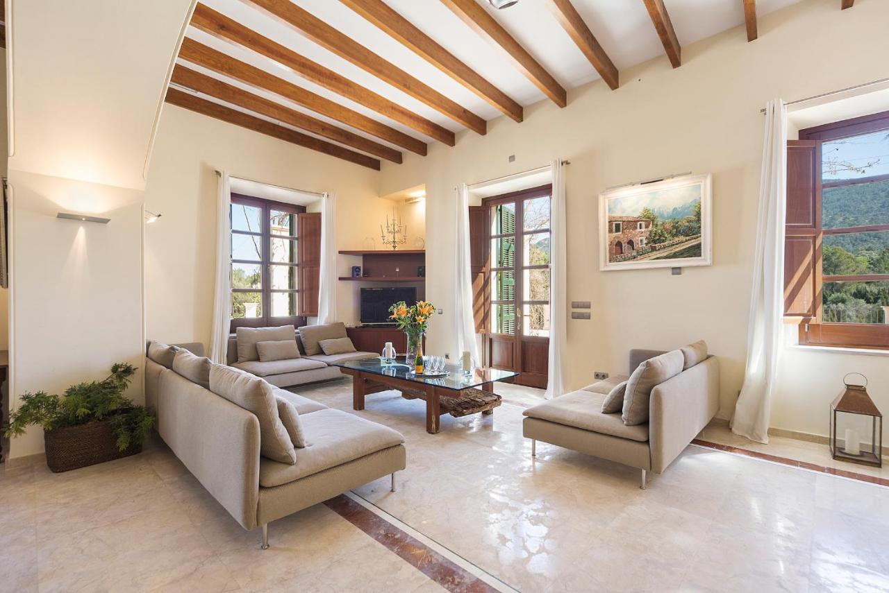 Majestic Estate Up To 12 In